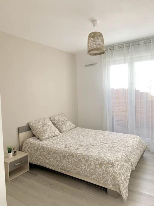 Grand F3 A 30Mn De Paris - Terrasse + Parking Prive Apartment Saint-Ouen-l'Aumone Exterior foto